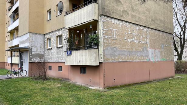 Schlecht gedämmte Außenwand eines Gemeindebaus in Wien 22