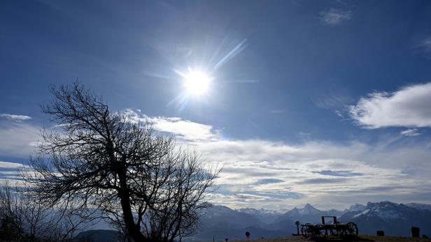 ++ THEMENBILD ++ SALZBURG: WETTER / SONNE / WOLKEN