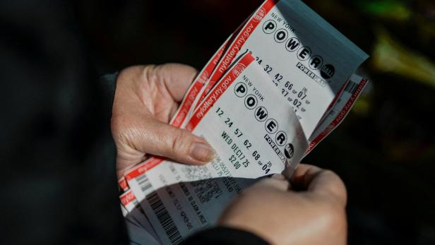 FILE PHOTO: The Powerball lottery drawing in New York