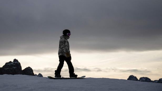 ITALY-LIFESTYLE-LEISURE-SKIING