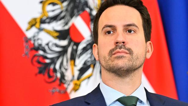 MINISTERRAT: PRESSEFOYER - WIEDERKEHR