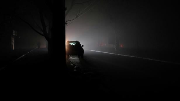 Unbeleuchtete Straße