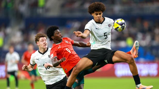 Ifeanyi Ndukwe (r.) spielte sich bei der U-17-WM ins Rampenlicht.