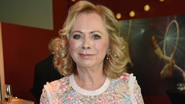 Amado im Glitzerkleid