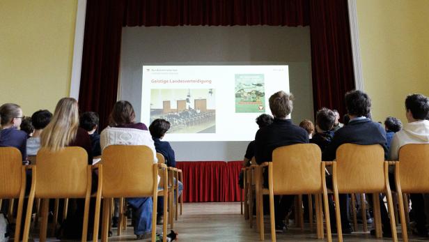 Bundesheer-Offizier Horst Dauerböck im Goethegymnasium