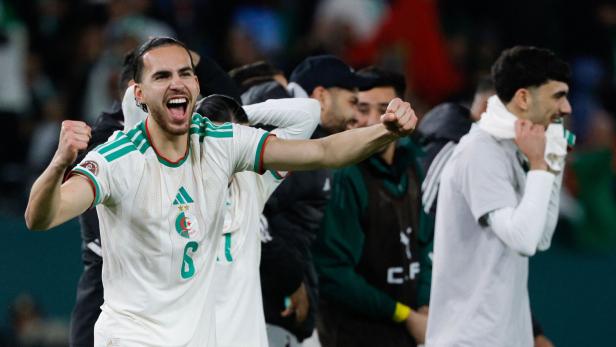 Jubel bei Algerien nach dem Sieg gegen die Demokratische Republik Kongo.