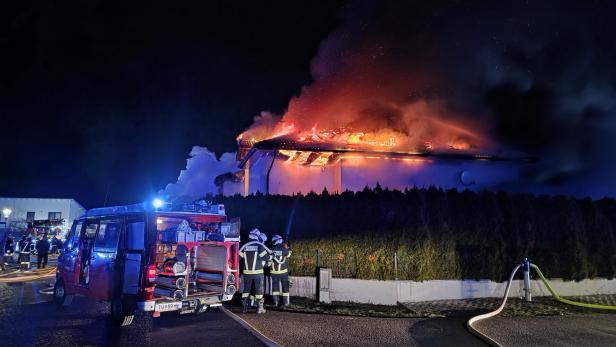 Großbrand in einem Einfamilienhaus in Langenrohr