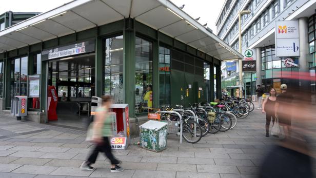 VIER SCHWERVERLETZTE BEI SCHLÄGEREI IN WIEN-MEIDLING