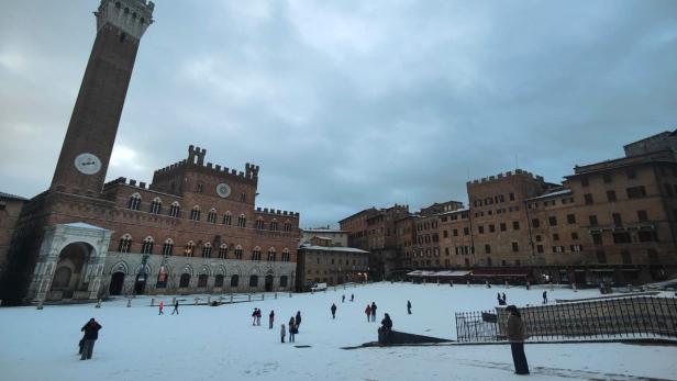 Siena's historic center blanketed in snow