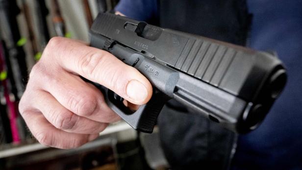 AUSTRIA-SHOOTING-SCHOOL-WEAPONS-LICENSING