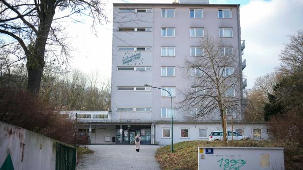 WIEN: ANKUNFTSZENTRUM IN HIETZING VERHÄNGT AUFNAHMESTOPP FÜR UKRAINE-VERTRIEBENE