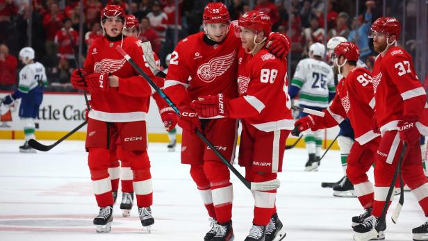 Kasper gratuliert Kane