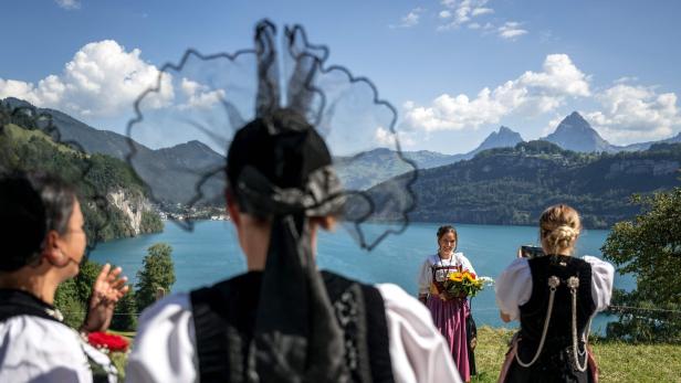 SWITZERLAND-NATIONAL DAY-TRADITION