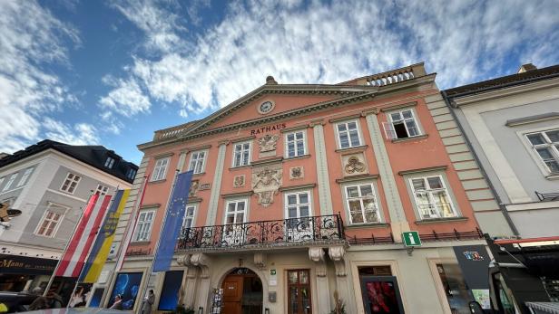 Das Gebäude, in dem das Alte Rathaus untergebracht ist, stammt aus dem 15. Jahrhundert