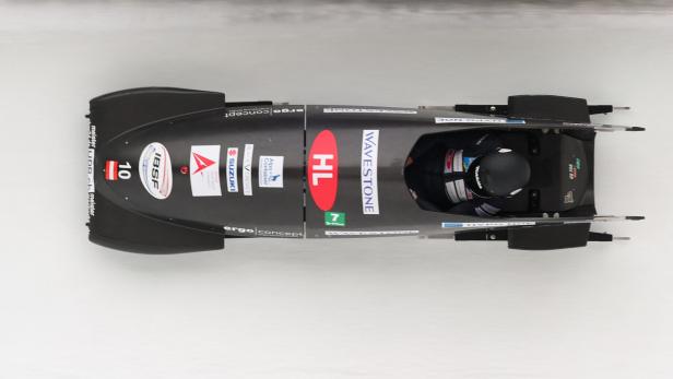 Katrin Beierl in ihrem Monobob auf der Naturbahn in St. Moritz.