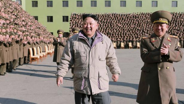 In 300 US-Kinos lief der Film über ein fiktives Mordkomplott gegen Nordkoreas Diktator Kim doch noch an. Der zeigte sich wenig erfreut.