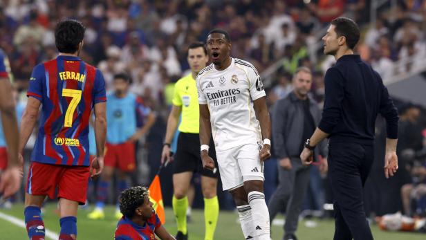 Alaba im Clasico gegen Barcelona