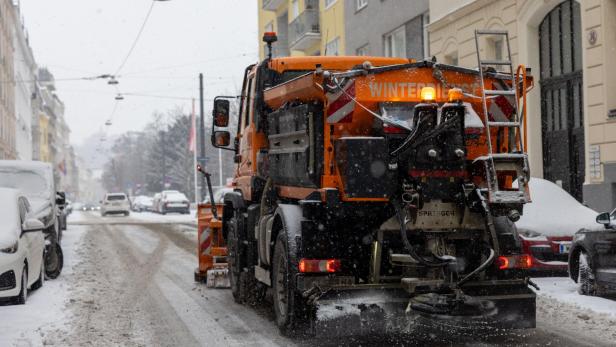 Glatteis-Alarm: Reisewarnung, Unfälle, Flughafen-Betrieb wieder hochgefahren