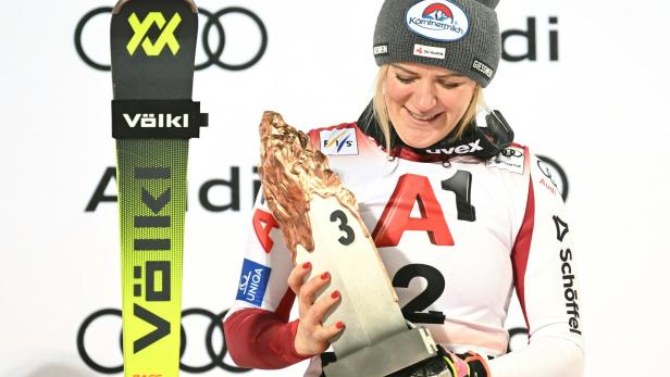 SKI ALPIN: FRAUEN-WELTCUP SLALOM FLACHAU - PODIUM