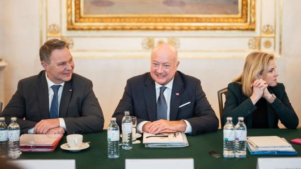 MINISTERRAT - KAMERASCHWENK