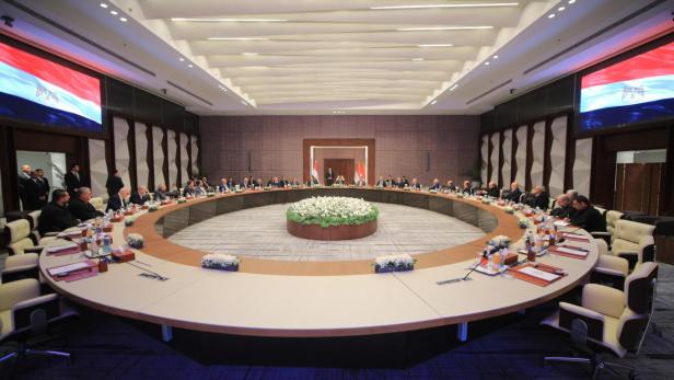 Egyptian authorities hold talks with Hamas delegation and Palestinian representatives in Cairo