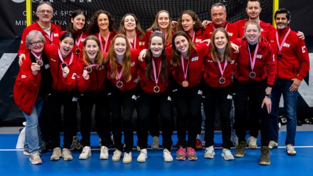 Große Freude bei Österreichs Hallenhockey-Spielerinnen