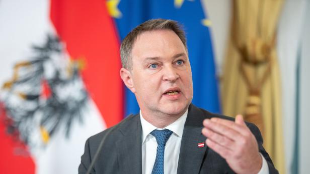 MINISTERRAT: PRESSEFOYER - BABLER