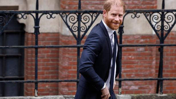 CORRECTION-BRITAIN-ROYAL-HARRY-COURT-MEDIA