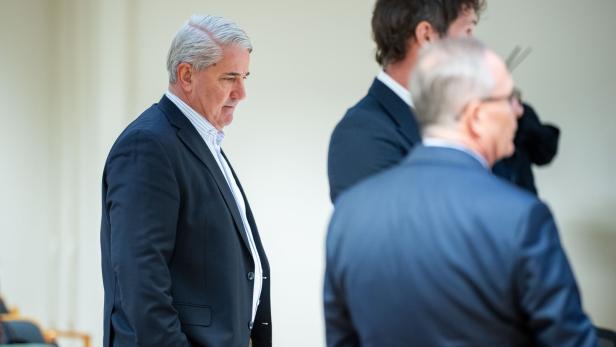 Ernst Nevrivy (SPÖ) bekennt sich nicht schuldig.