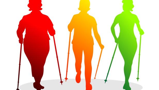 Drei farbige Silhouetten von Menschen gehen mit Nordic-Walking-Stöcken nebeneinander.