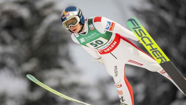 Stephan Embacher hebt bei der Skiflug-WM in Oberstdorf ab