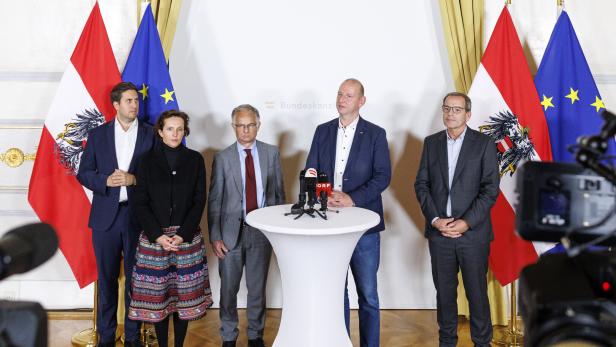 DOORSTEPS: GEHALTSVERHANDLUNGEN FÜR DEN ÖFFENTLICHEN DIENST: PRÖLL/KÜNSBERG SARRE/MARTERBAUER/QUIN/MEIDLINGER