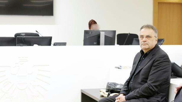 Egisto Ott im März 2025 in einem Gerichtssaal 