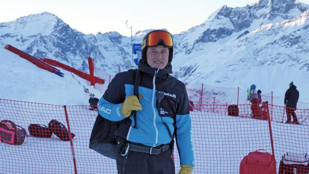 Matthias Mayer als Trainer am Pistenrand