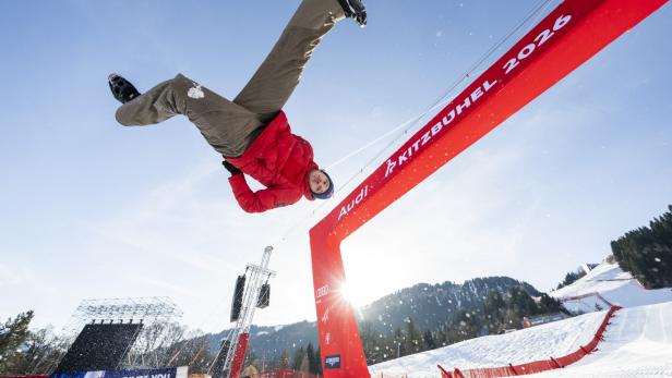 Parcour-Star Jason Paul bei seinem Grenzgang über die Streif
