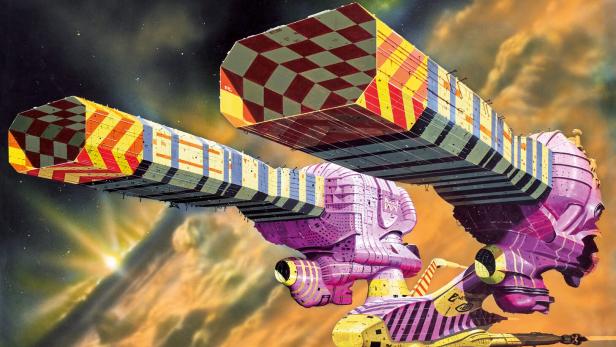 Ein großes futuristisches Raumschiff mit bunten Mustern schwebt vor einem wolkigen, orangefarbenen Weltraumhintergrund.