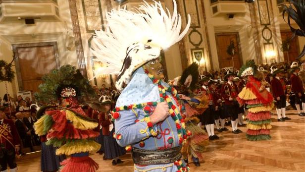 Jägerball: Archivbild mit Traditionskleidung von 2025