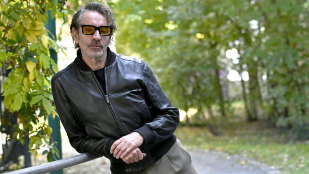 OLIVER WELTER (NAKED LUNCH)