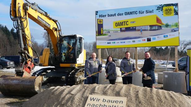 Spatenstich ÖAMTC