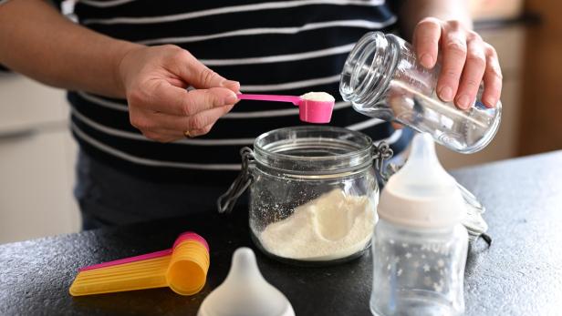 Nach Rückruf: Land NÖ prüft Babynahrung auf Giftstoff