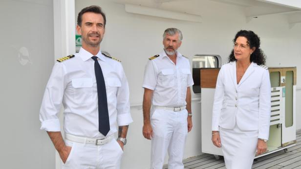 Silbereisen bleibt für zwei weitere Jahre an Bord des "Traumschiffs"