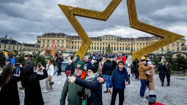 AUSTRIA-CHRISTMAS-MARKET-FEATURE