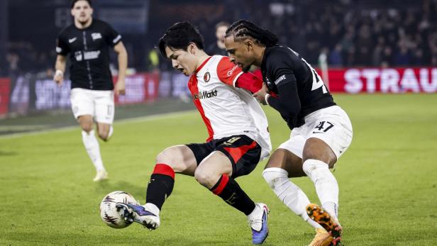 Aiwu (rechts) will es besser machen als gegen Feyenoord.