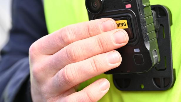 ++ THEMENBILD ++ POLIZEI / EXEKUTIVE / BODYCAM / KÖRPERKAMERA