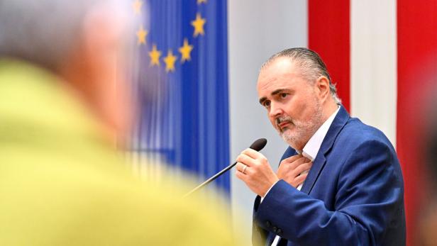 SONDERSITZUNG DES BURGENLÄNDISCHEN LANDTAGS: LH DOSKOZIL (SPÖ)