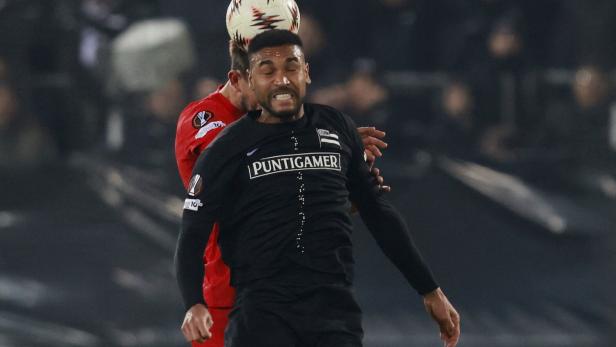 Augen zu und durch: Harte Luftkämpfe bei Sturm gegen Brann