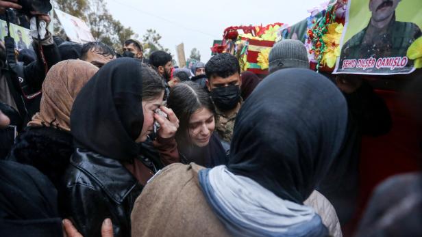 Begräbnis einer SDF-Kämpfers.