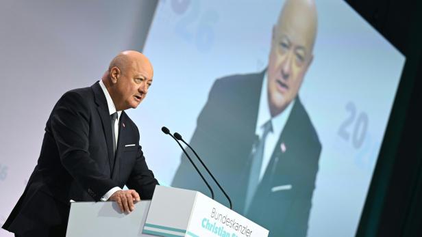 Kanzler-Rede: Stocker für Volksbefragung zur Verlängerung des Wehrdienstes