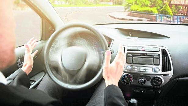 Verschwommenes Lenkrad