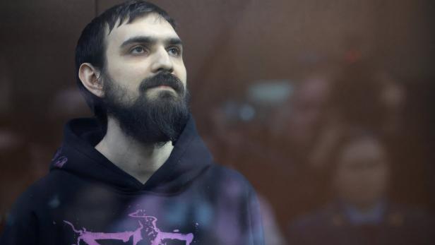 Russian comedian Ostanin accused of mocking war invalids appears in Moscow court